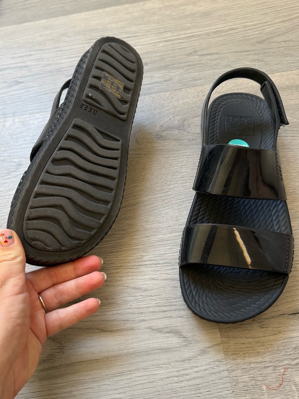 Reef Water Vista Sandals Black Glossy Size 7 - Picture 5 of 5
